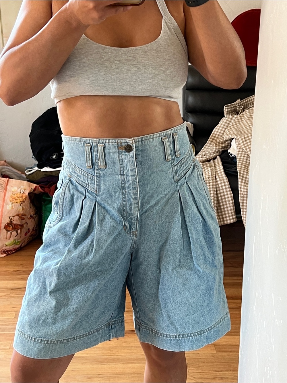 Vintage Liz wear Denim shorts with unique waist upper short area